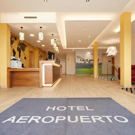 Hotel Arias Aeropuerto Santiago Del Monte 외부 사진
