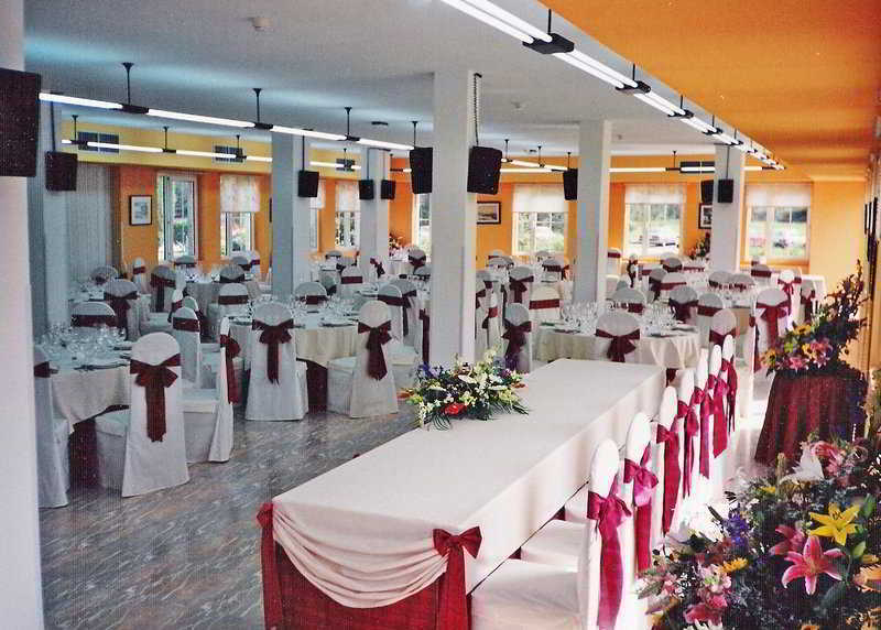 Hotel Arias Aeropuerto Santiago Del Monte 외부 사진